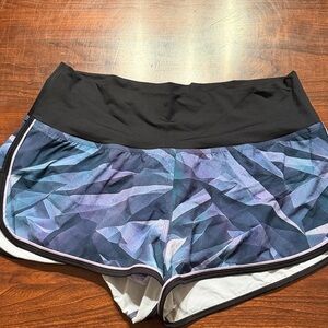 Lululemon Athletica Black and Blue Patterned Athletic Shorts
